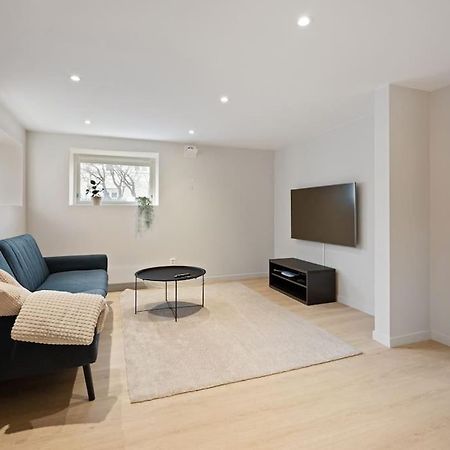 Practical Basement Apt With All Home Comforts Close To City Centre スタヴァンゲル エクステリア 写真